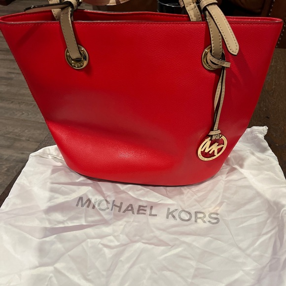Michael KORS red tote new with tags and bag - Picture 2 of 6